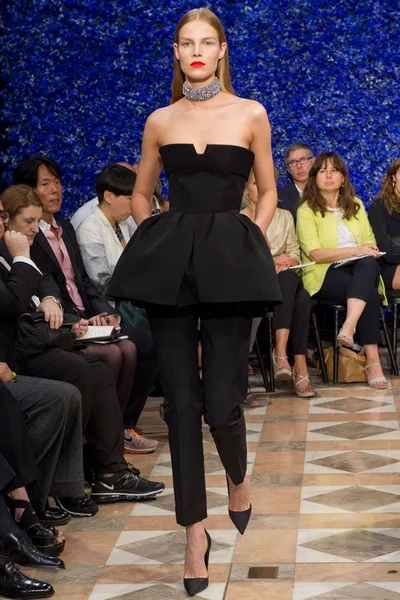 Look 5